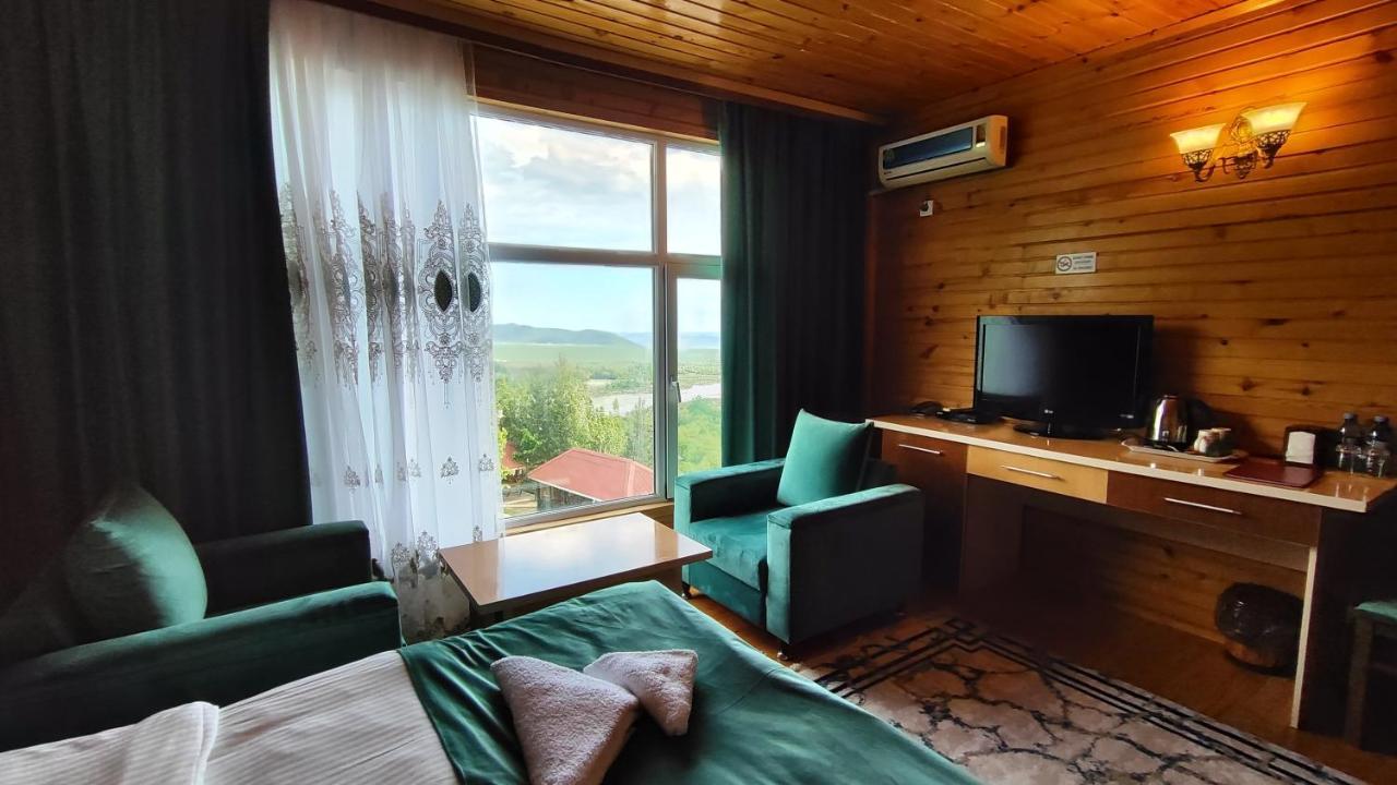 Kungut Hotel&Resort Şǝki Exterior foto